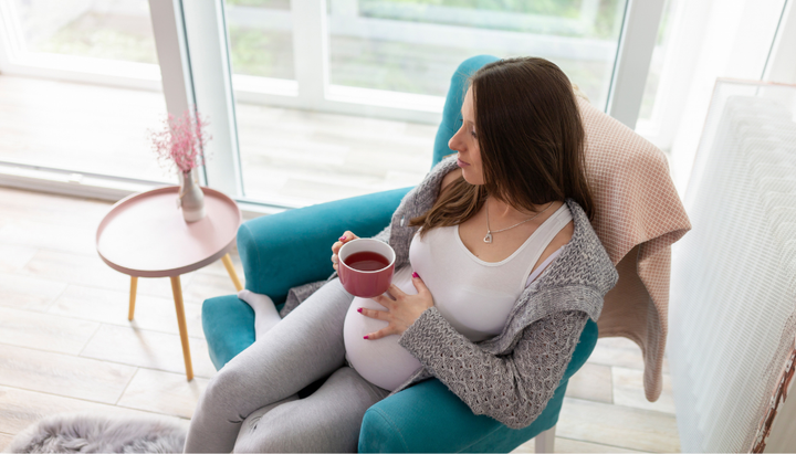 Peut-on boire une infusion aux fruits rouges enceinte ?